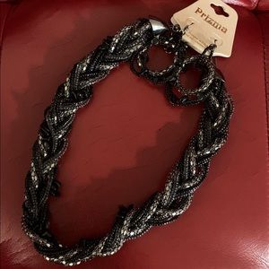 NWT Necklace and earring set